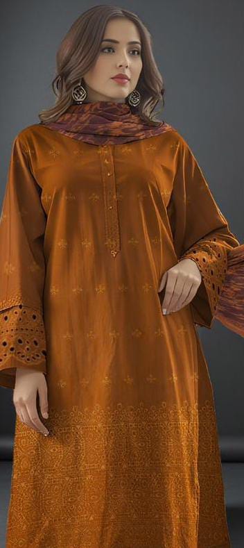 3-piece Khaddar Embroidered suit
